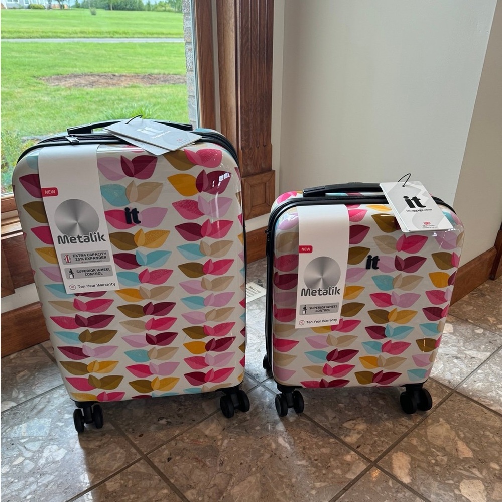 IT METALIK “ART DECO LEAVES”HARDSIDE MEDIUM & SMALL ROLLER LUGGAGE